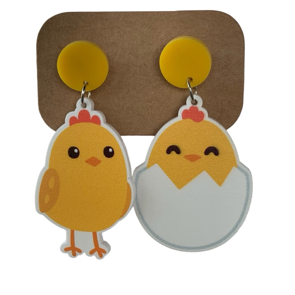 🔥 3/$10 🔥Check and hatching chick earrings perfect for Easter